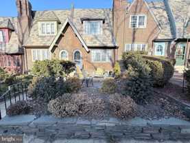 3463 W Queen Ln - Photo 1 of 1