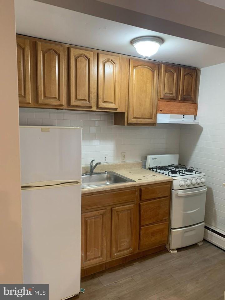 7324 Tabor Ave Apt 3 #3 - Photo 3 of 6