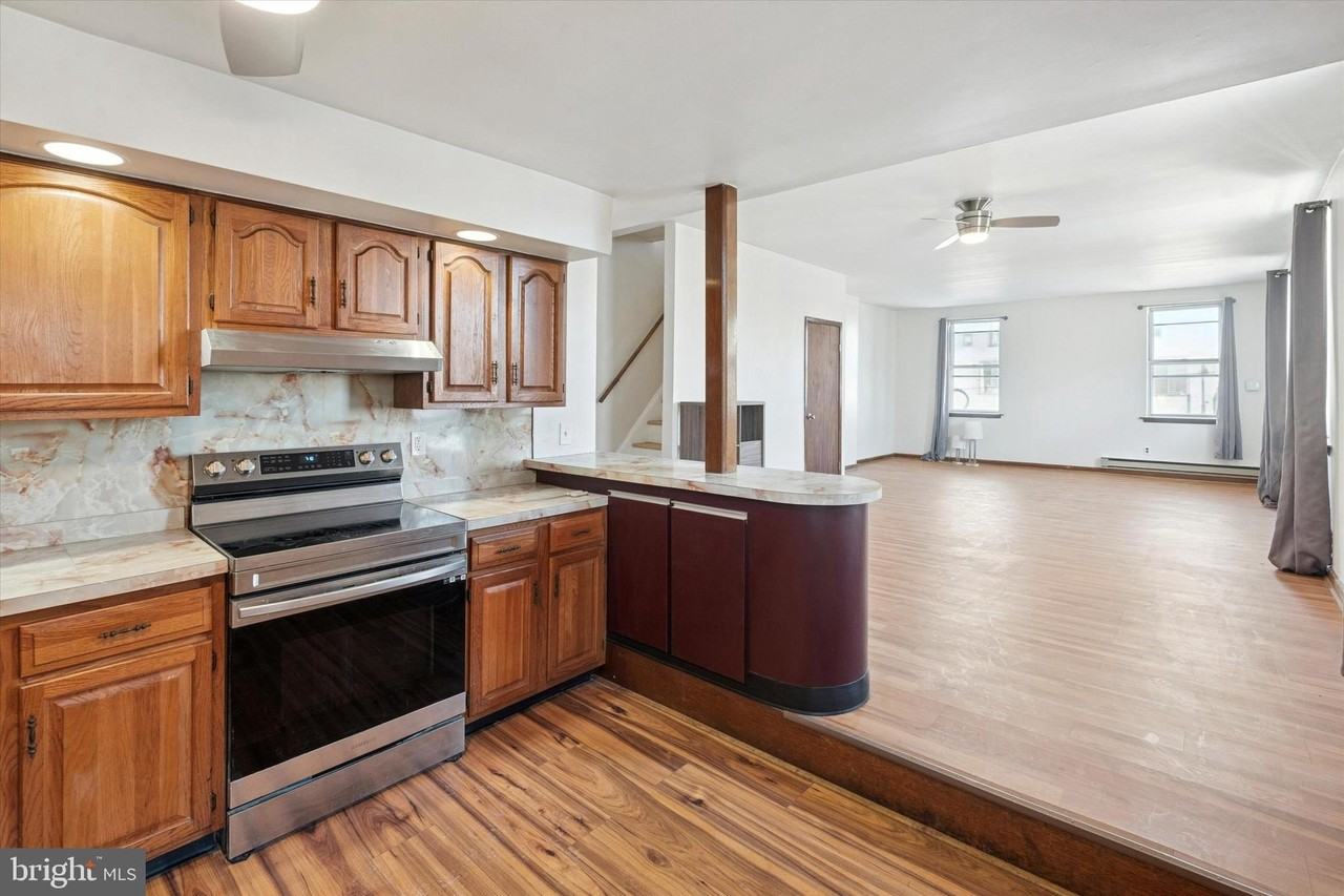 632 E Girard Ave - Photo 5 of 15