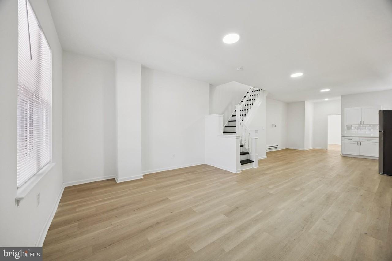 278 S 60th St - Photo 2 of 20