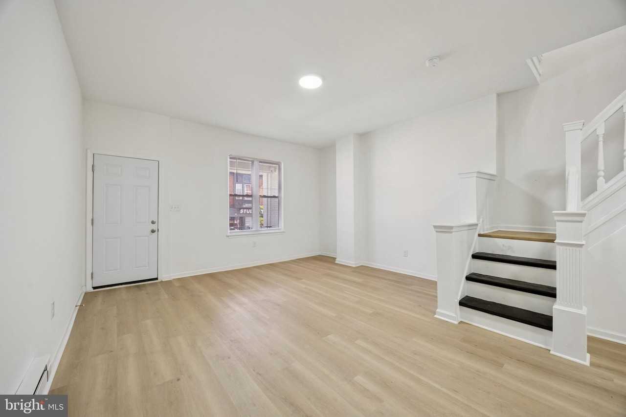 278 S 60th St - Photo 3 of 20