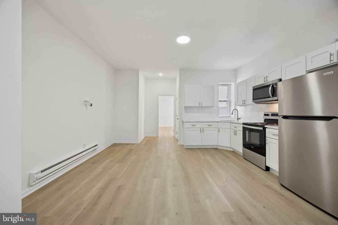 278 S 60th St - Photo 5 of 20