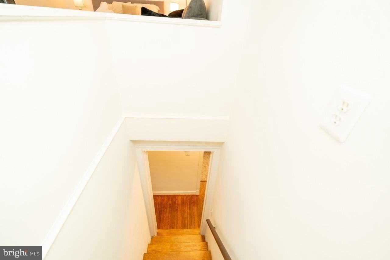 1037 16th St S - Photo 7 of 32