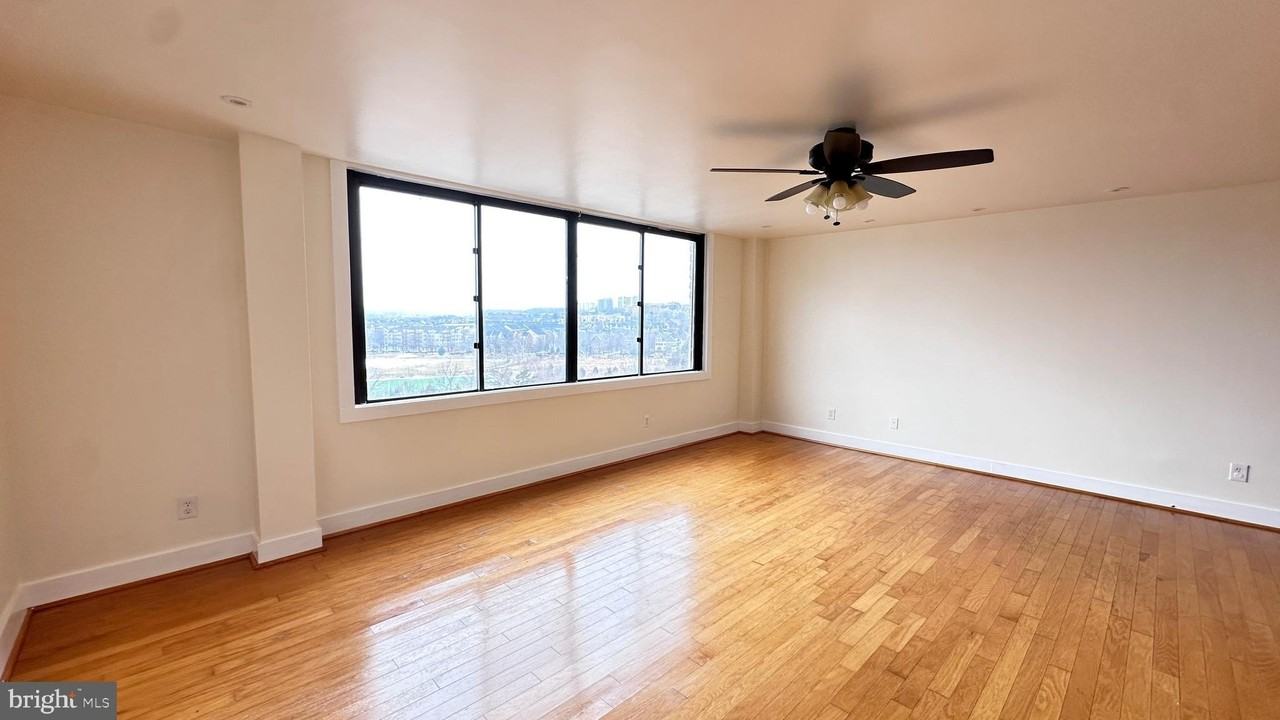 4600 Duke St #1032 - Photo 6 of 36