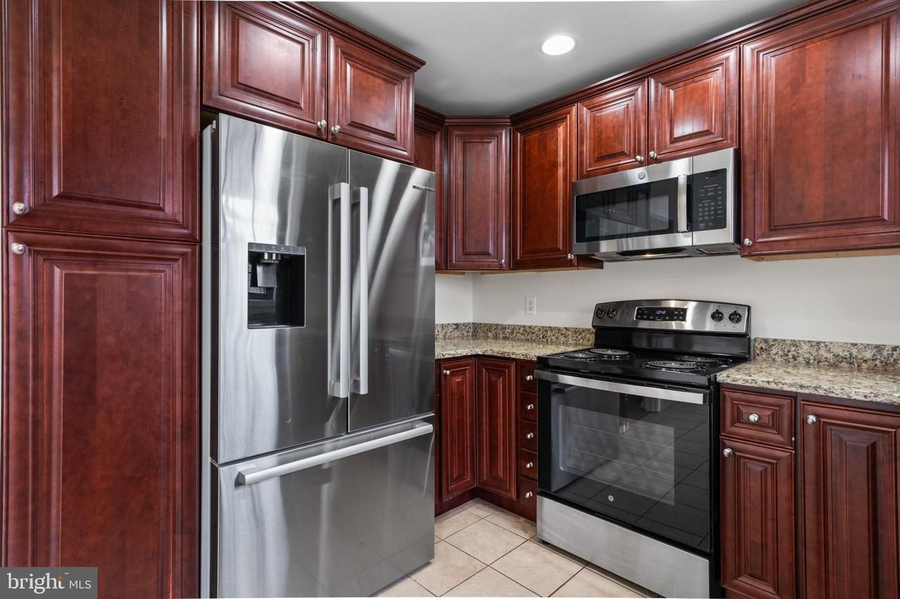 5412 Wycklow Ct - Photo 7 of 36