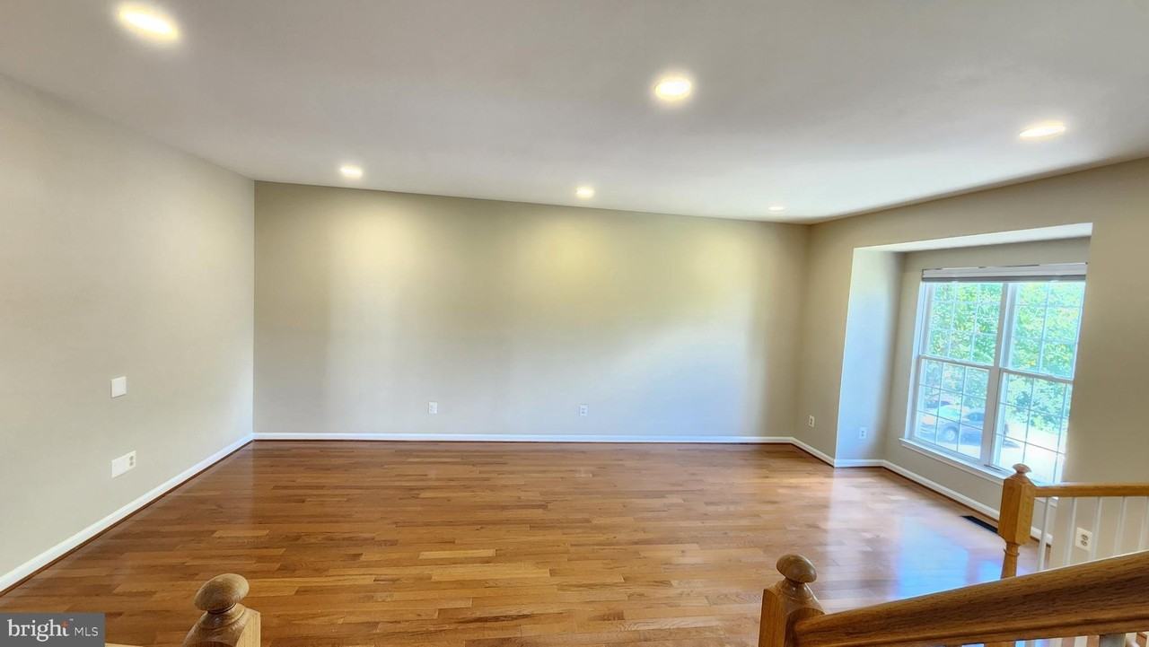 14773 Truitt Farm Dr - Photo 4 of 42