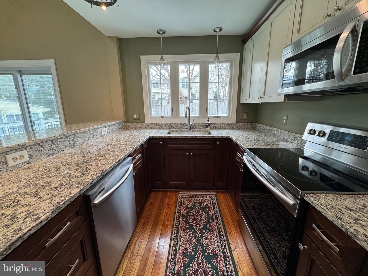 15 Linden Hill Way Sw - Photo 7 of 37