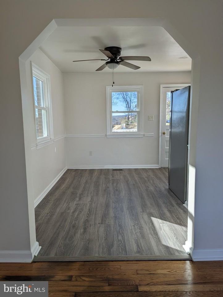 6520 Old Carolina Rd - Photo 2 of 38