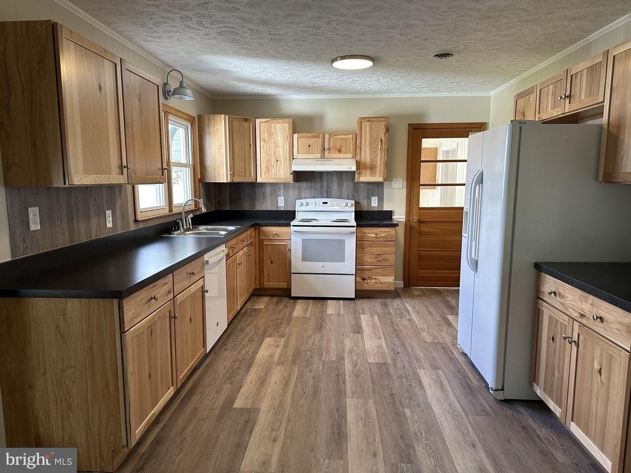 14149 S Middle Rd - Photo 2 of 30