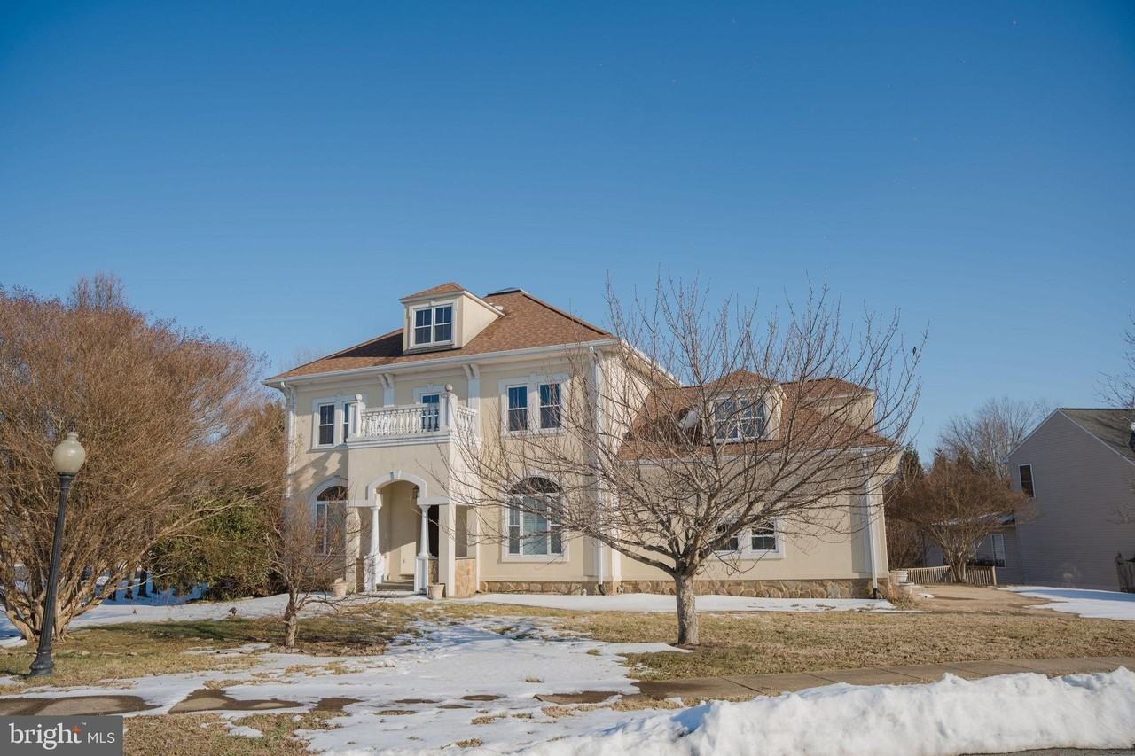 6902 Tower Of London Dr - Photo 4 of 50