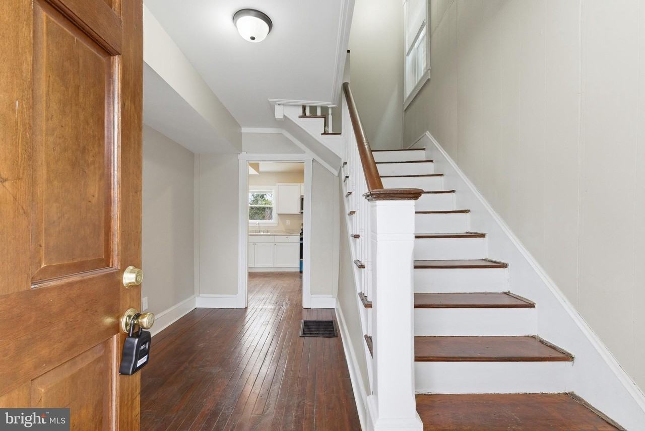 520 S Kent St - Photo 2 of 35