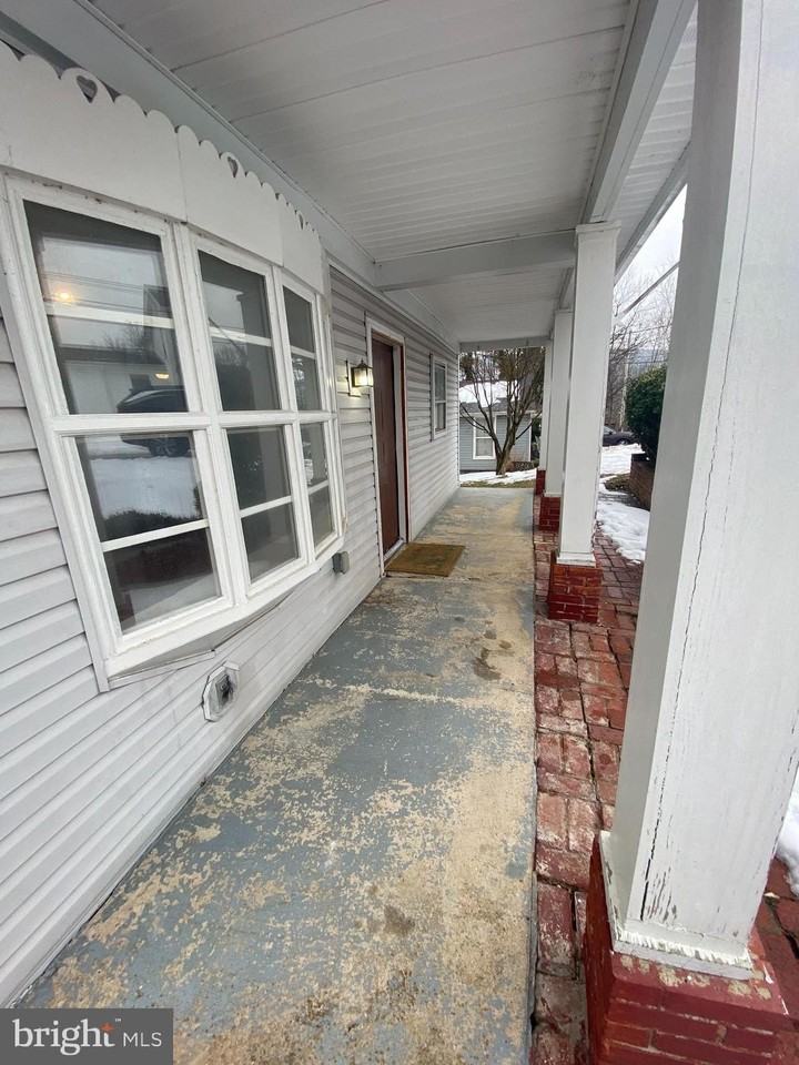 95 Madison St - Photo 2 of 24