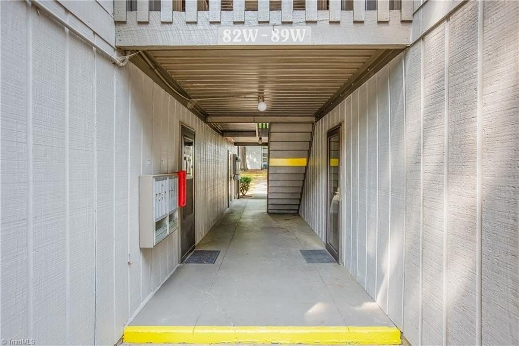 2260 Sunderland Rd #82W - Photo 2 of 20