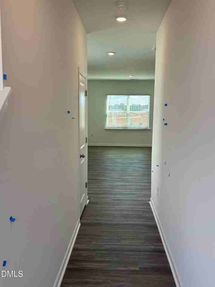 123 Starlight St - Photo 3 of 31