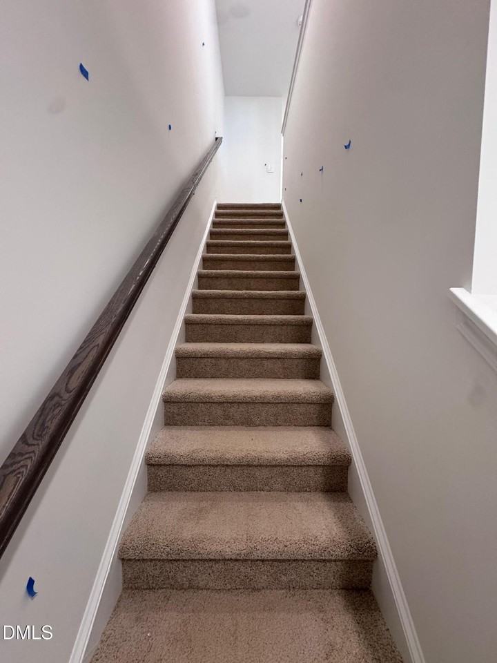 139 Starlight St - Photo 6 of 29