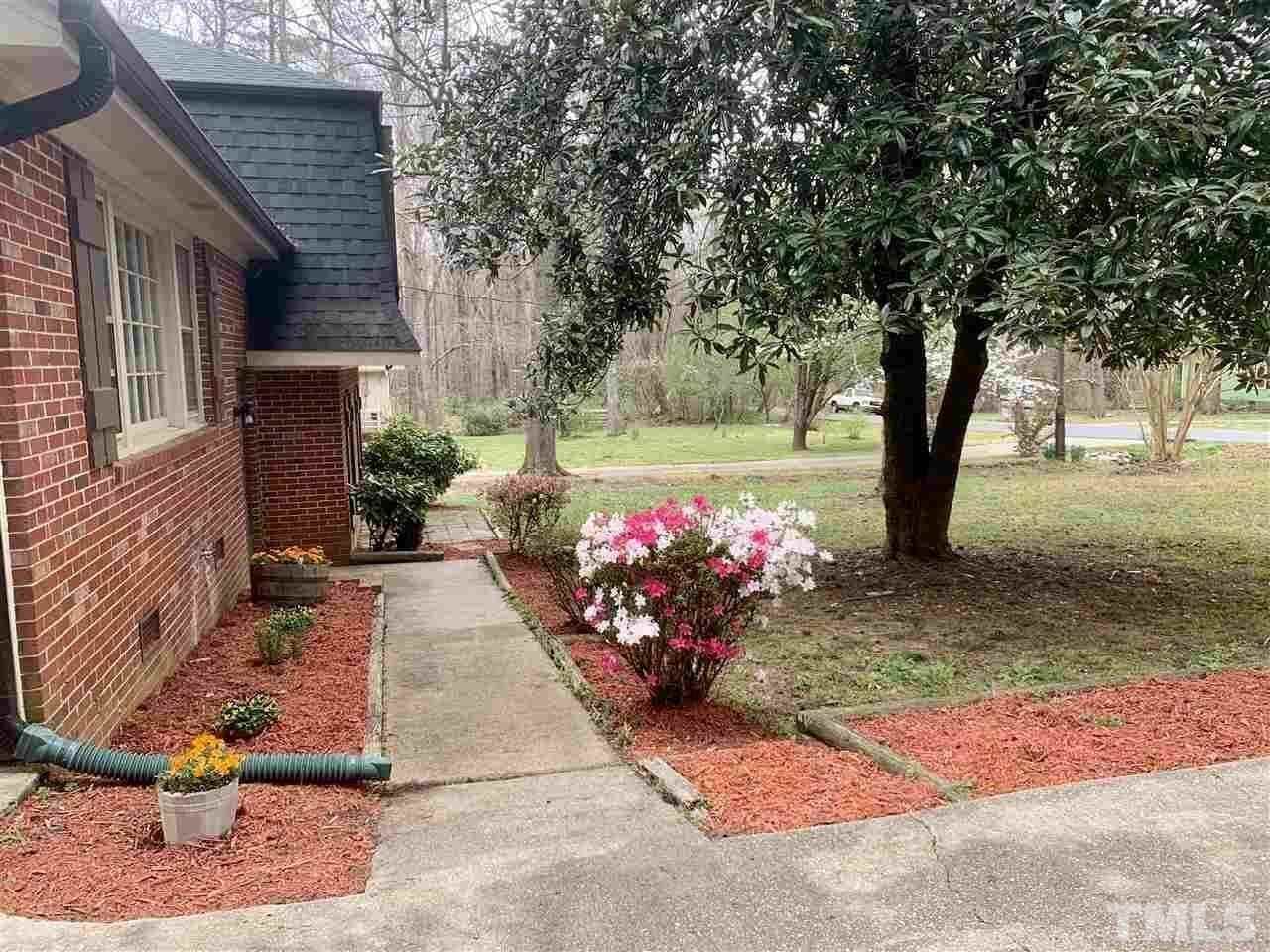 6601 Malibu Dr - Photo 3 of 21