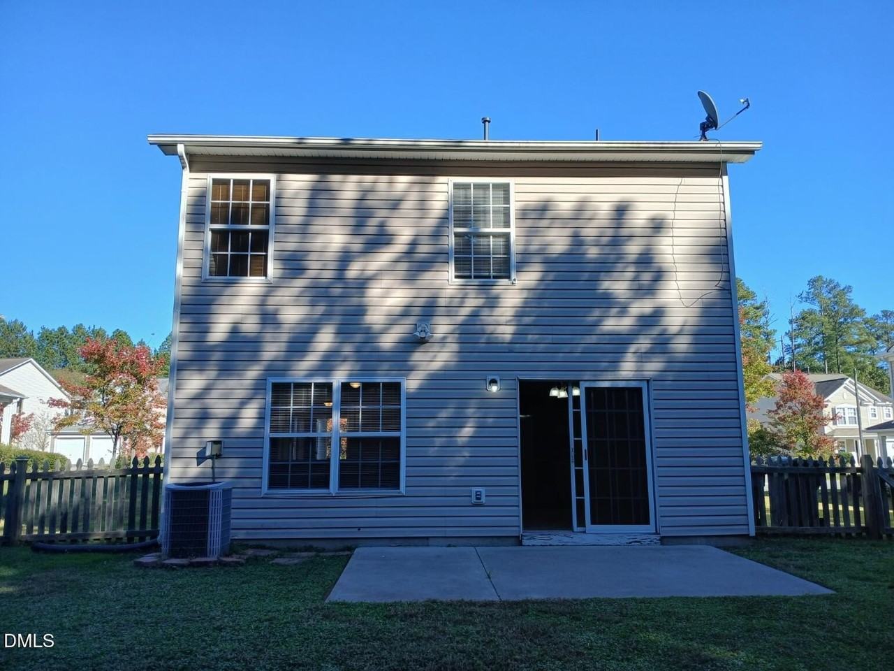 719 Obsidian Way - Photo 4 of 37