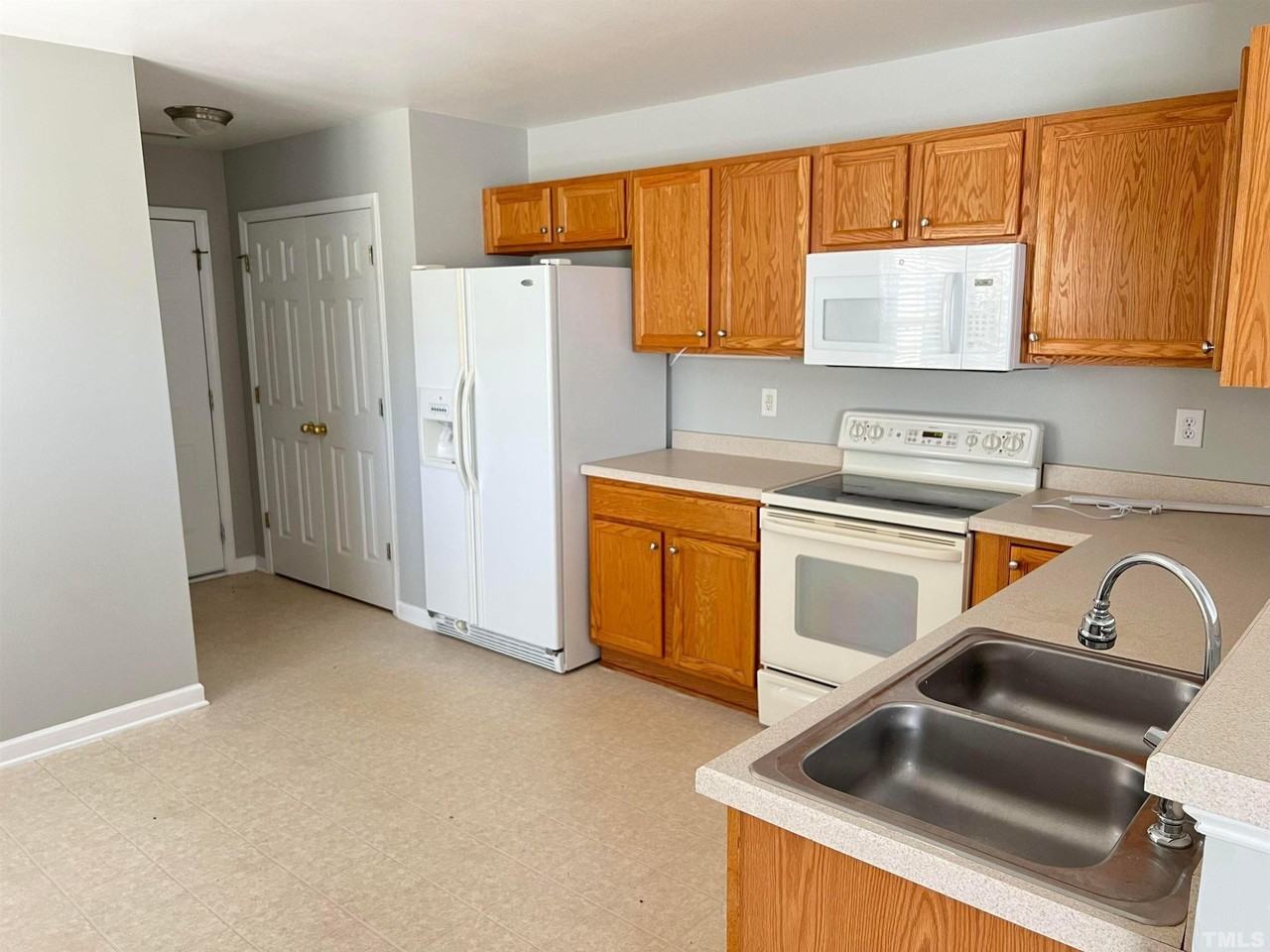 2651 Vega Ct - Photo 3 of 17