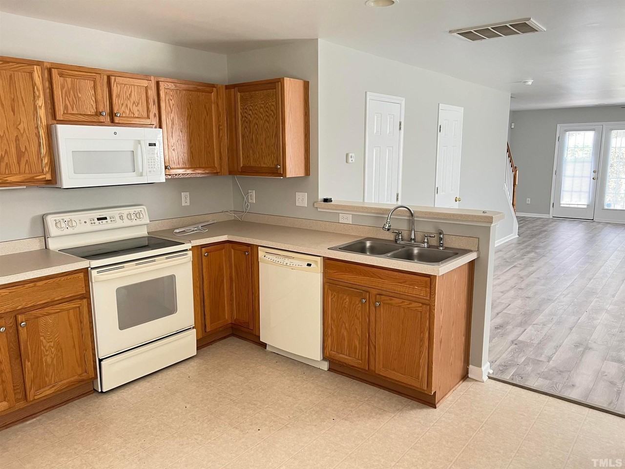 2651 Vega Ct - Photo 4 of 17