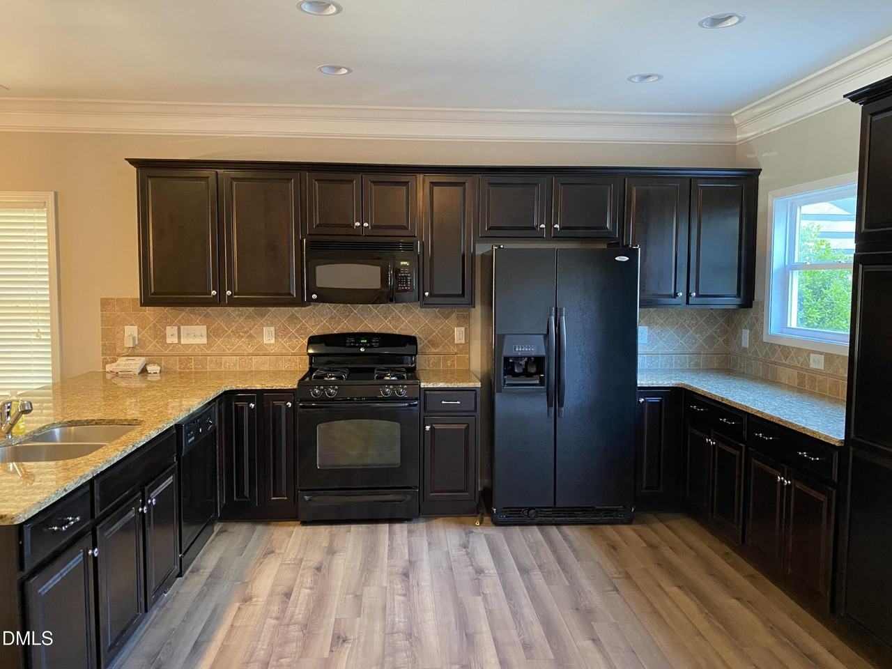 975 Branch Line Ln - Photo 2 of 12