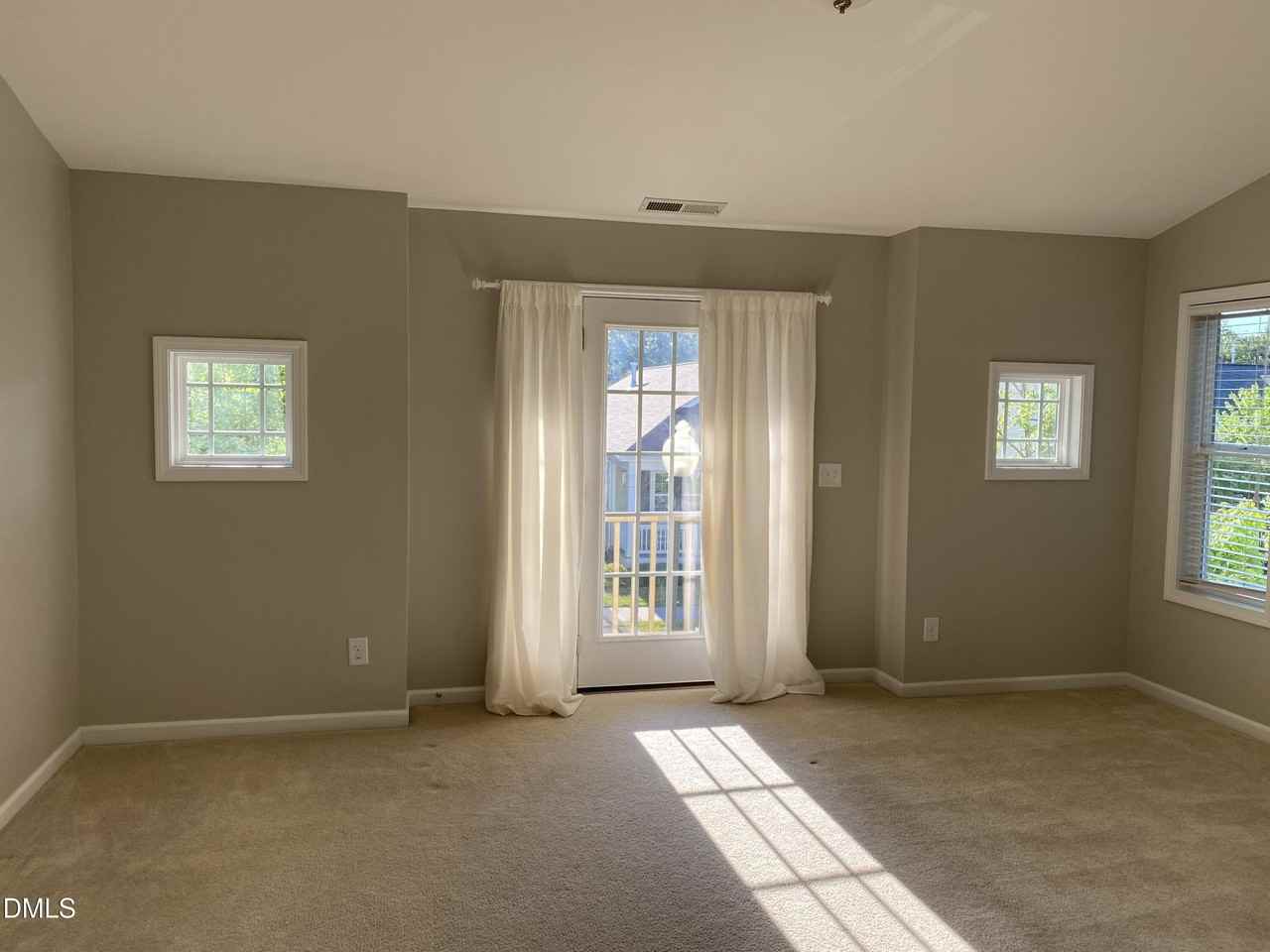 975 Branch Line Ln - Photo 4 of 12