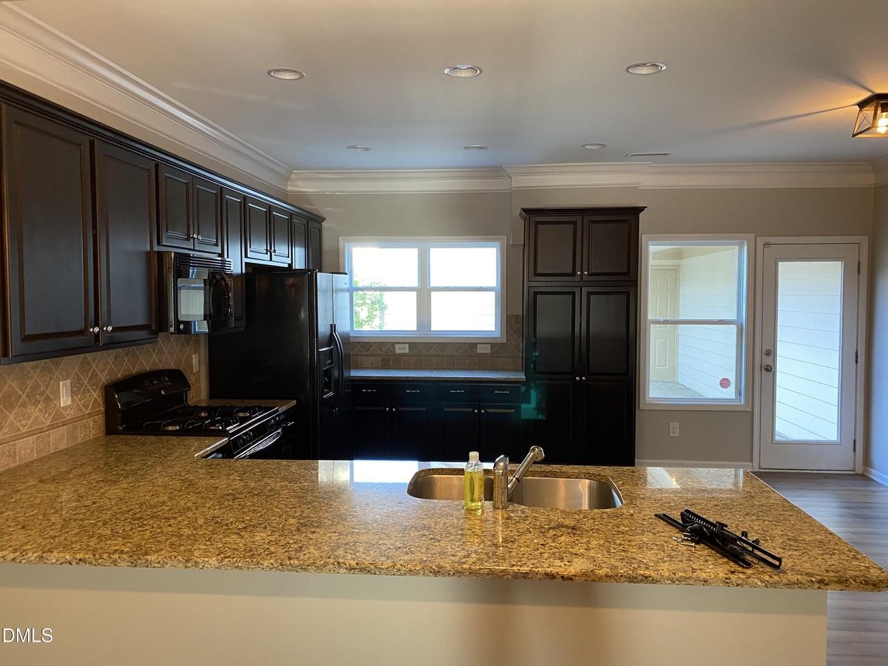 975 Branch Line Ln - Photo 7 of 12