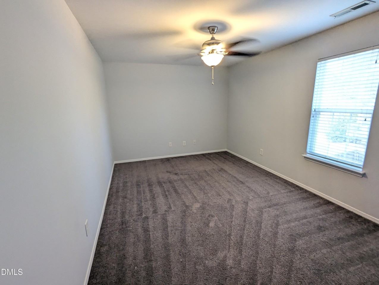 4807 Mistletoe Ln - Photo 7 of 17