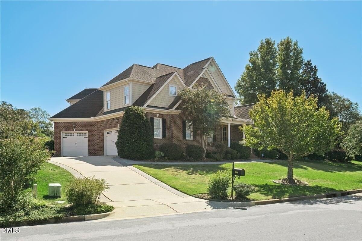 324 Waterville St - Photo 4 of 50