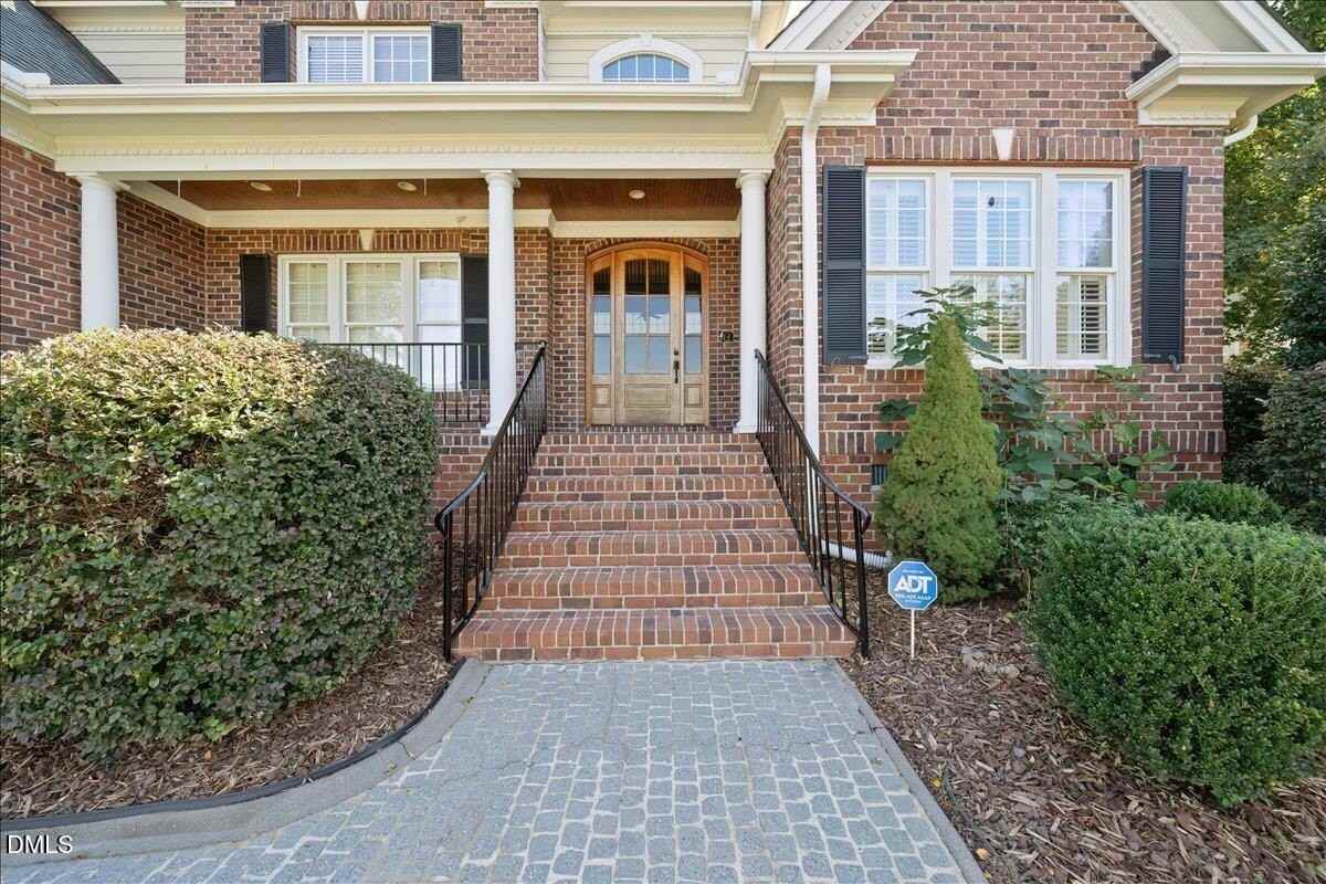 324 Waterville St - Photo 6 of 50