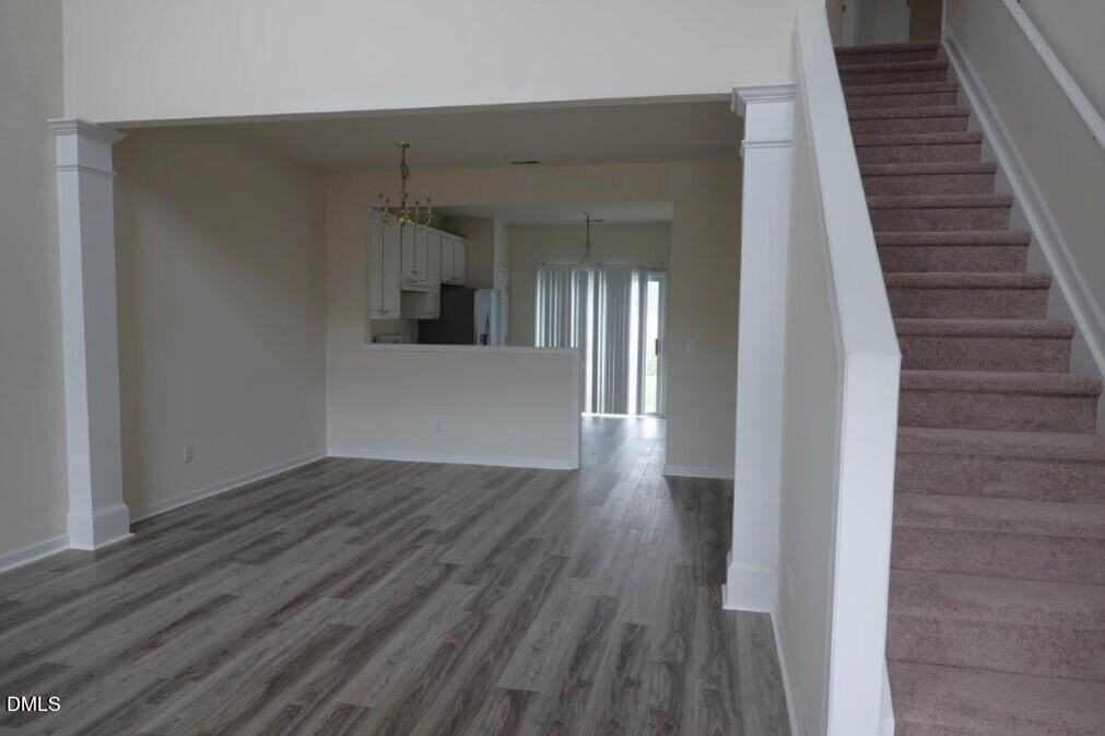 205 Whitney Oaks Ln - Photo 2 of 18