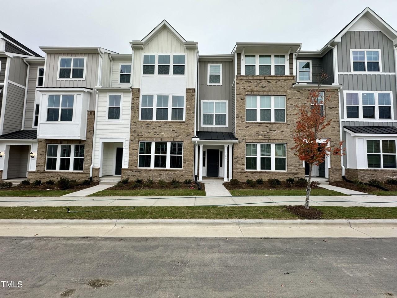 209 Hickory Plains Rd