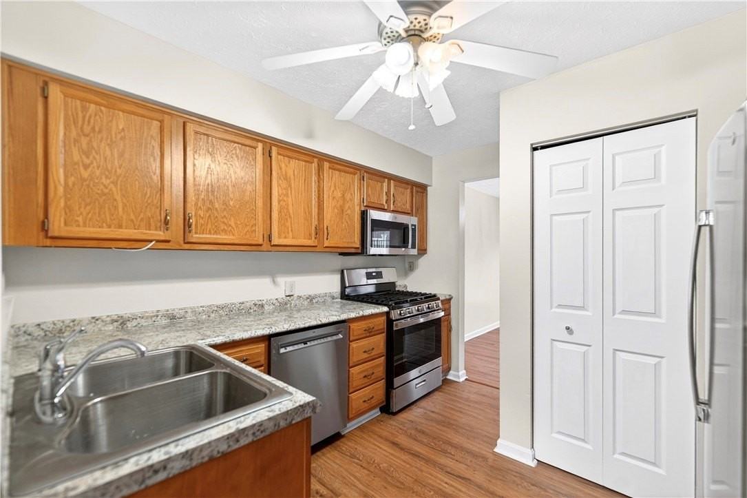 1214 Meadowbrook Dr - Photo 6 of 32