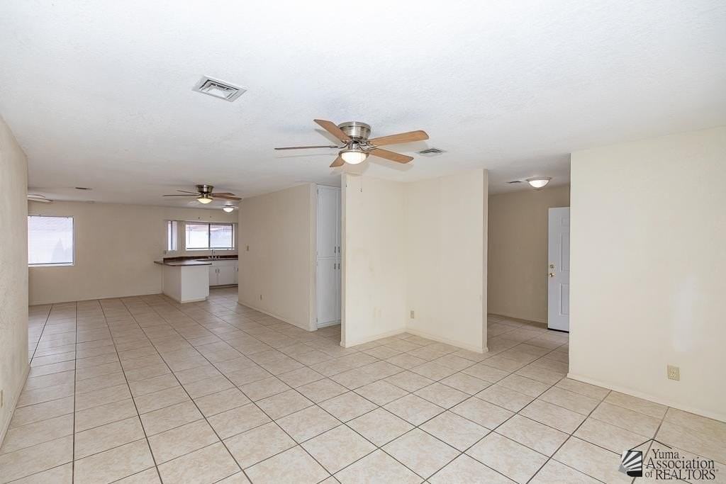 1319 S Pagent Ave - Photo 4 of 19