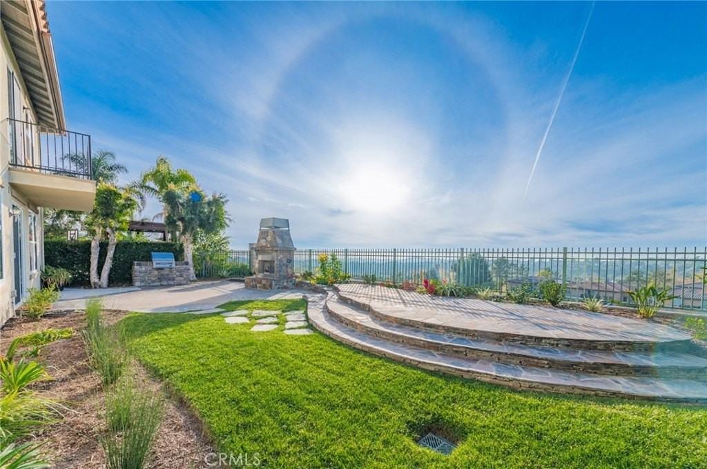 15 Ravensridge - Photo 4 of 38