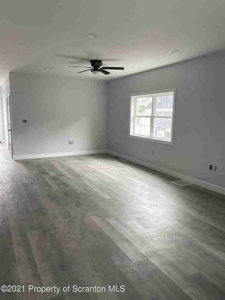 418 Felts St - Photo 2 of 9