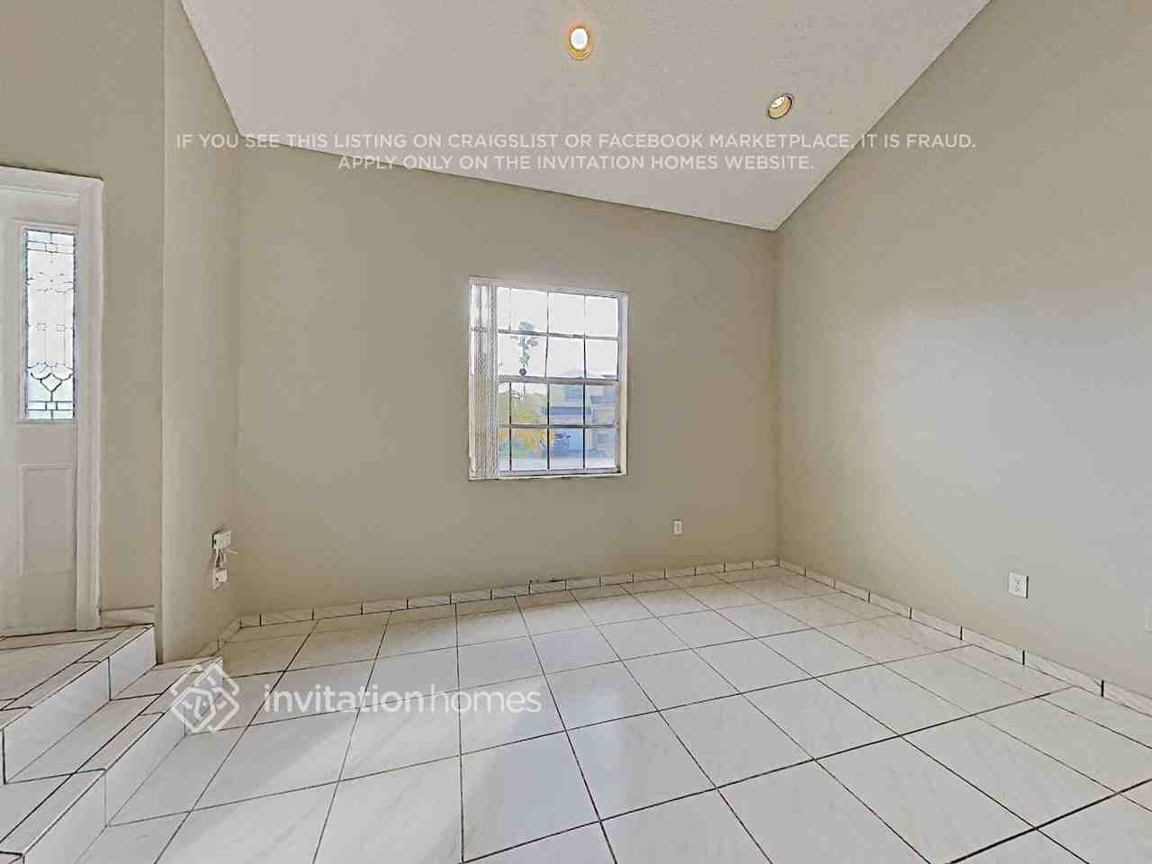 8216 Nw 192nd Ter - Photo 6 of 15