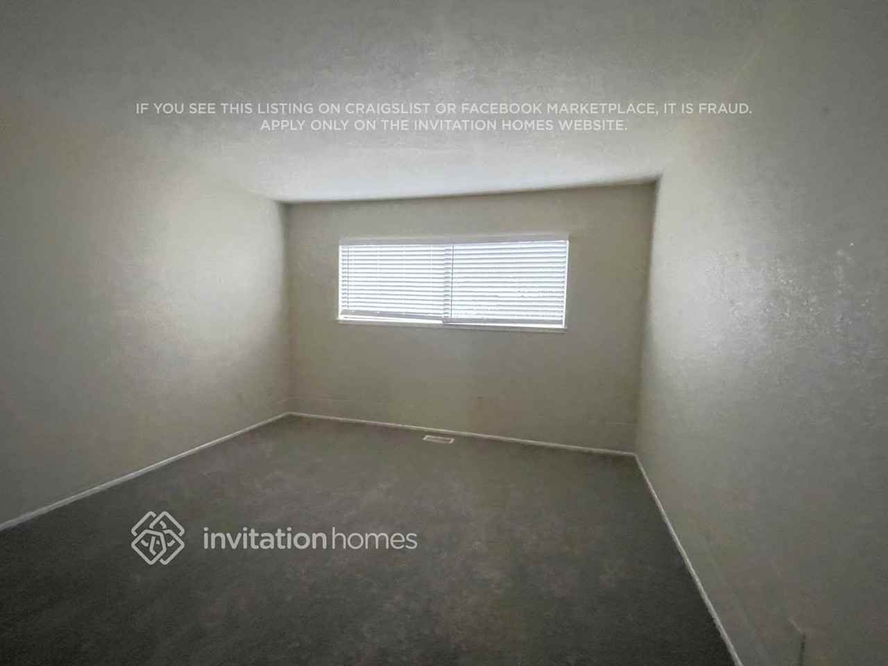 1119 Hartford Pl - Photo 6 of 10