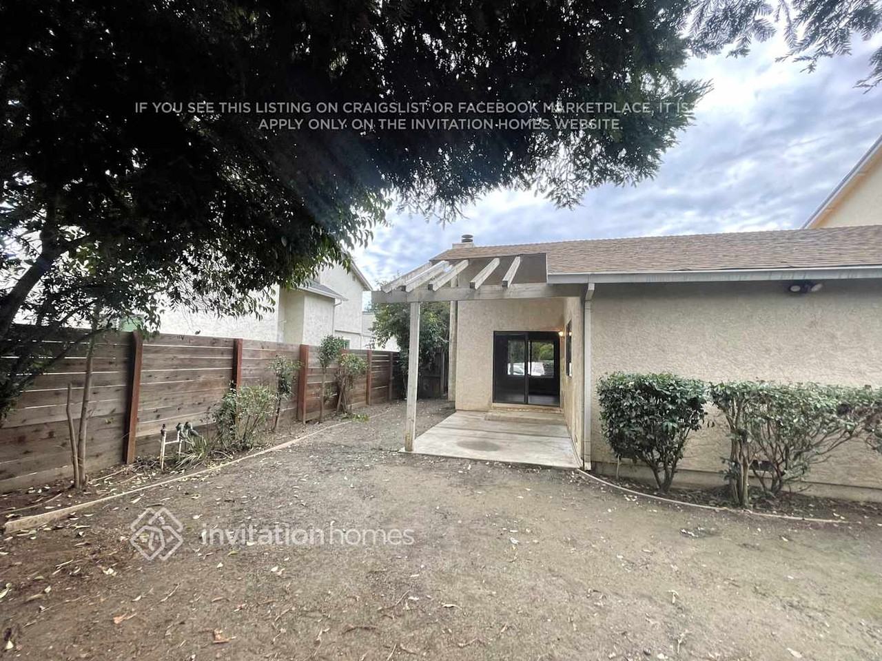 1119 Hartford Pl - Photo 7 of 10