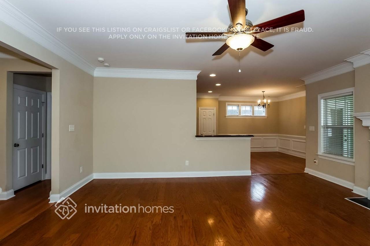 6417 Hove Rd - Photo 2 of 20