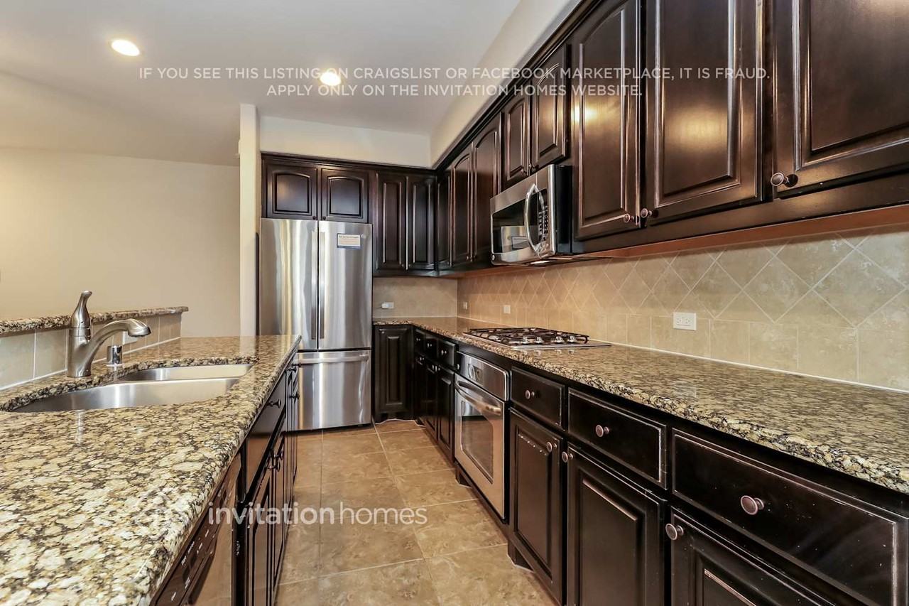 4217 Riverview Dr - Photo 7 of 19