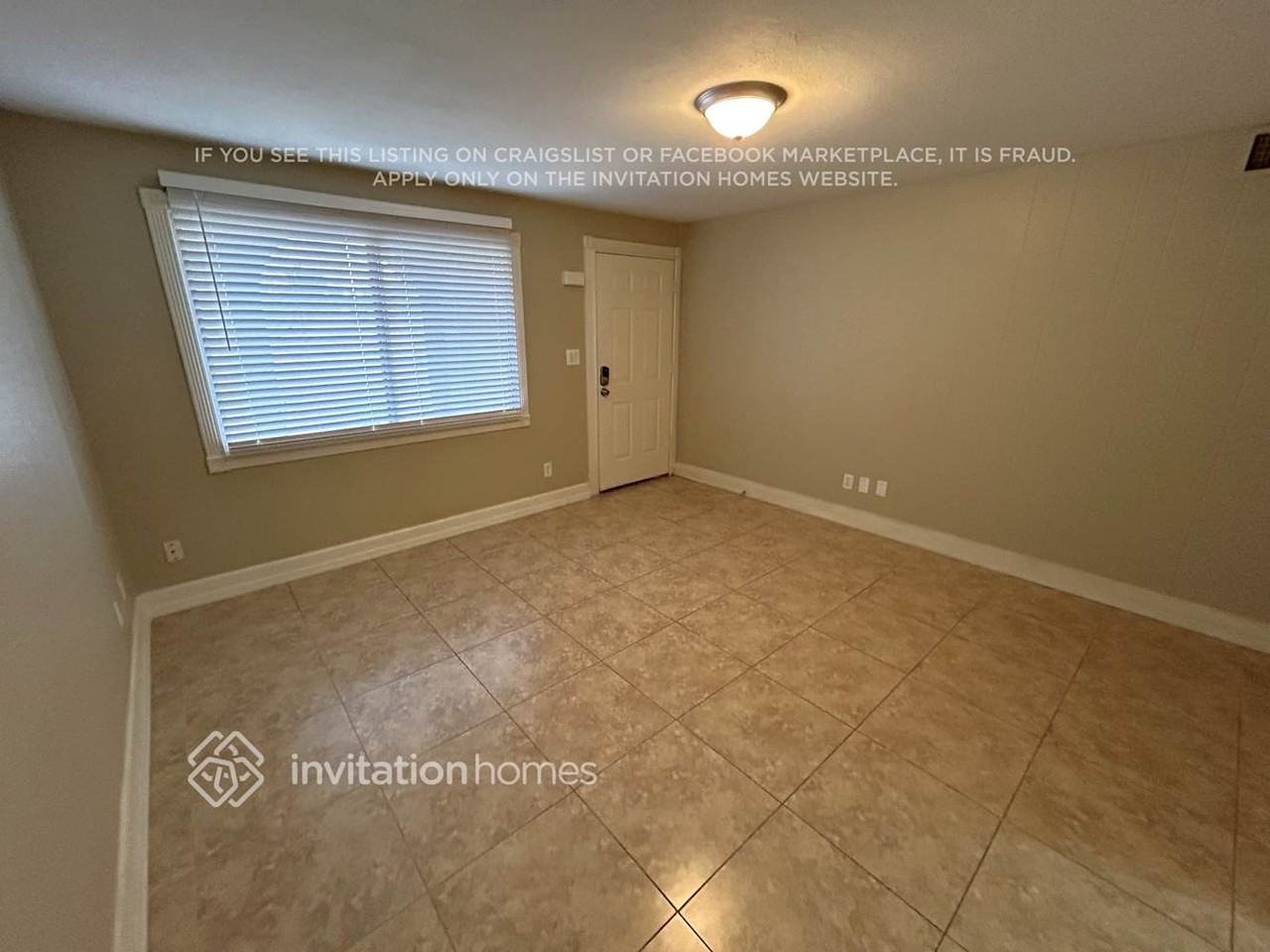 15218 N 38th St - Photo 2 of 17