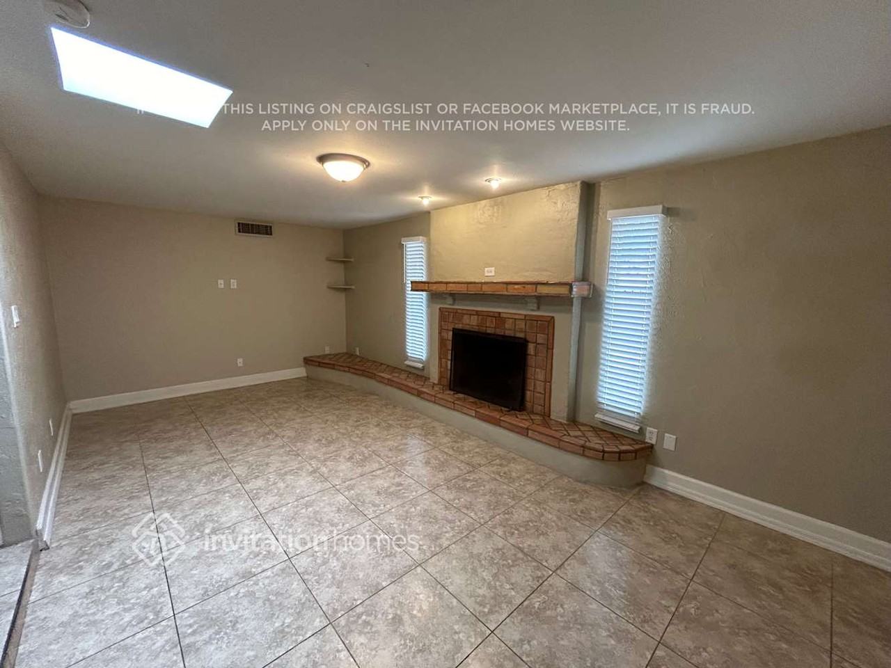 15218 N 38th St - Photo 3 of 17