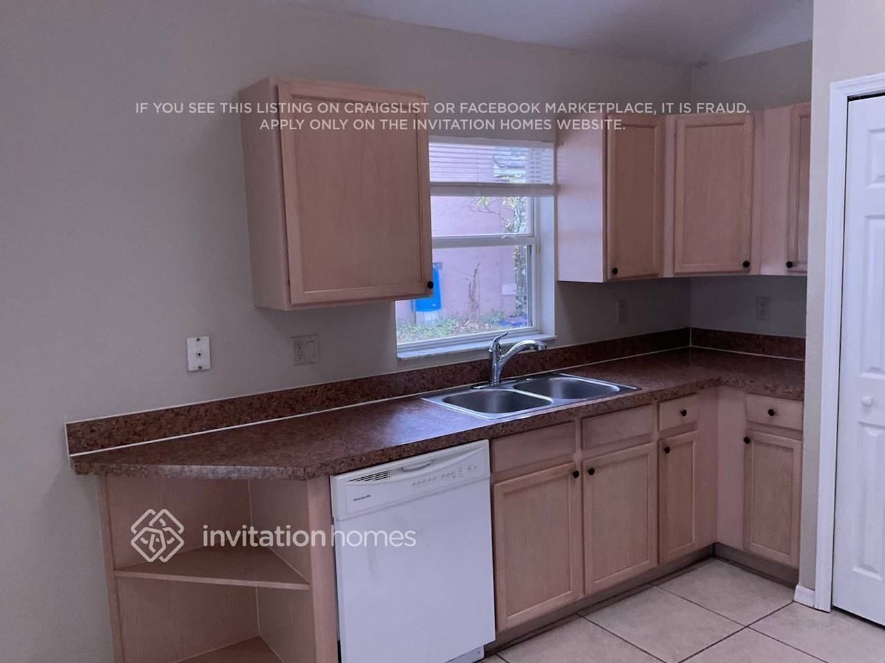 113 Pinewood Ct - Photo 3 of 14