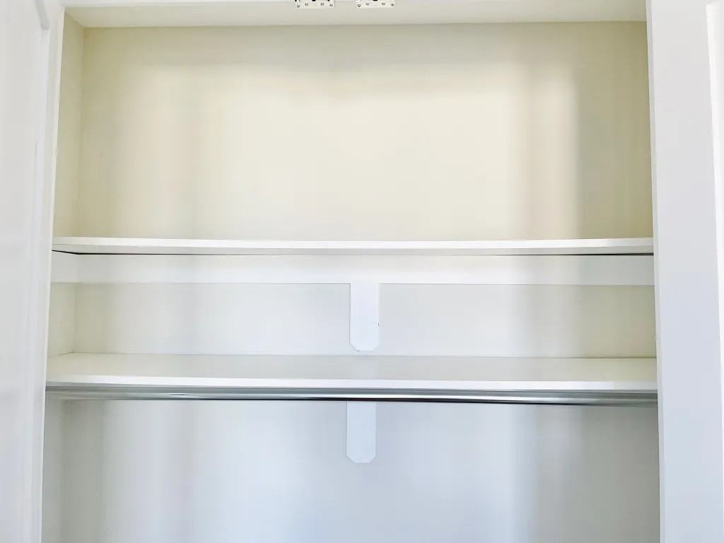 Private Bedroom in 4 Bedroom/2 Bathroom Home - Photo 5 of 11