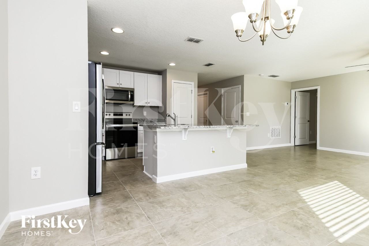 453 Earheart Dr - Photo 6 of 15