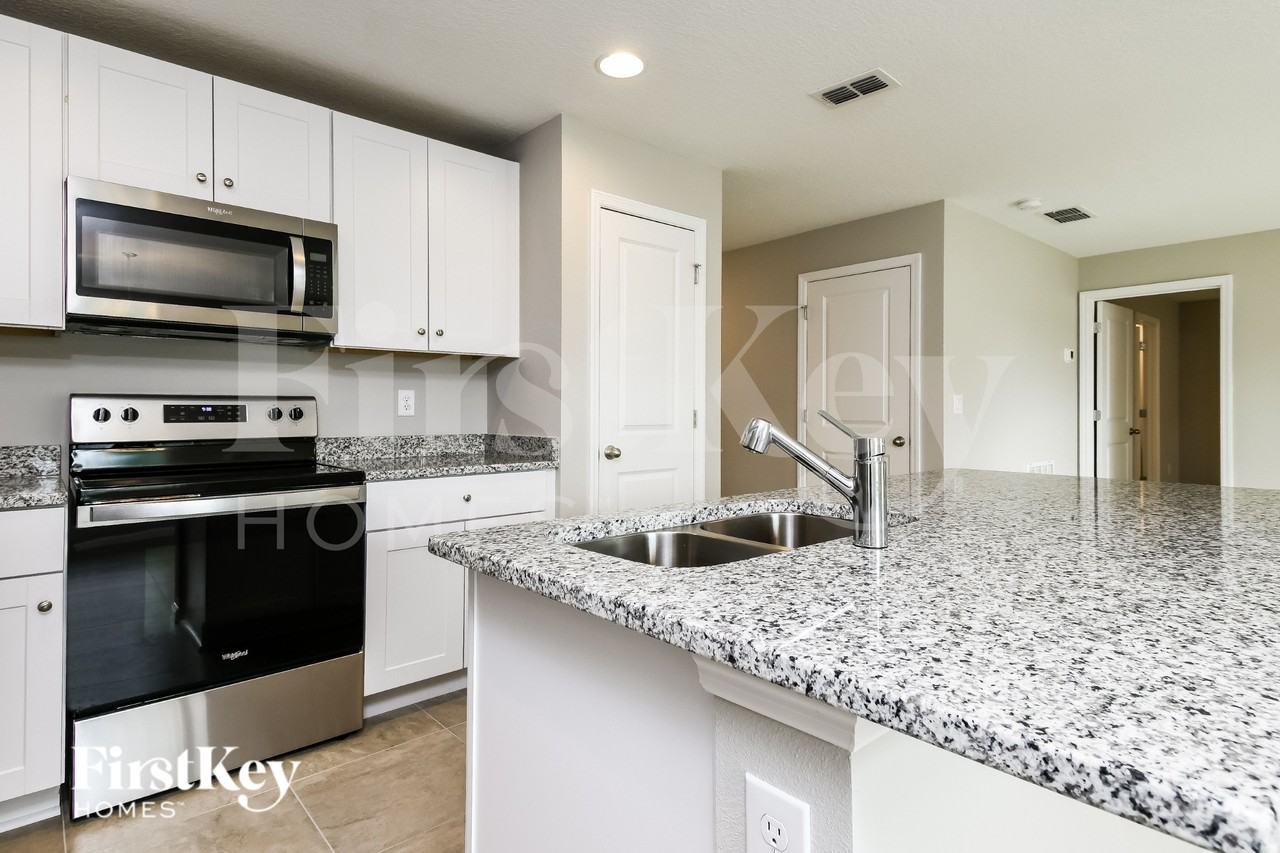 453 Earheart Dr - Photo 7 of 15