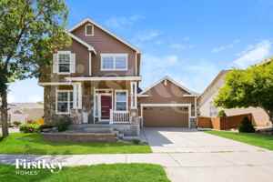 featured image of 4886 Mt Massive Dr