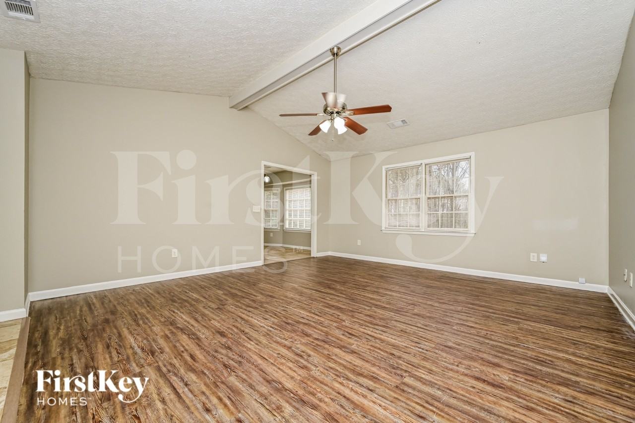 135 Lazy Hollow Ln - Photo 2 of 19