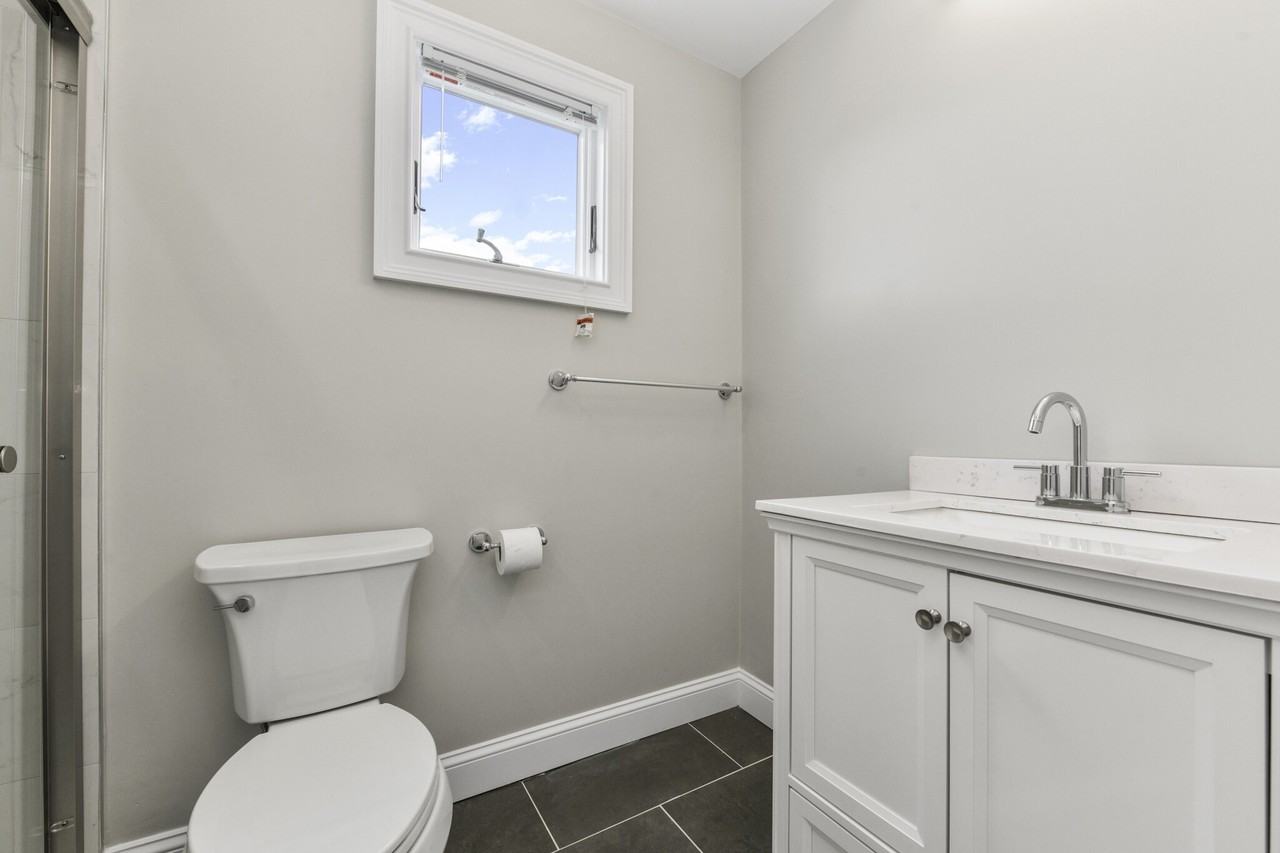 286 Maverick St #2 - Photo 7 of 12