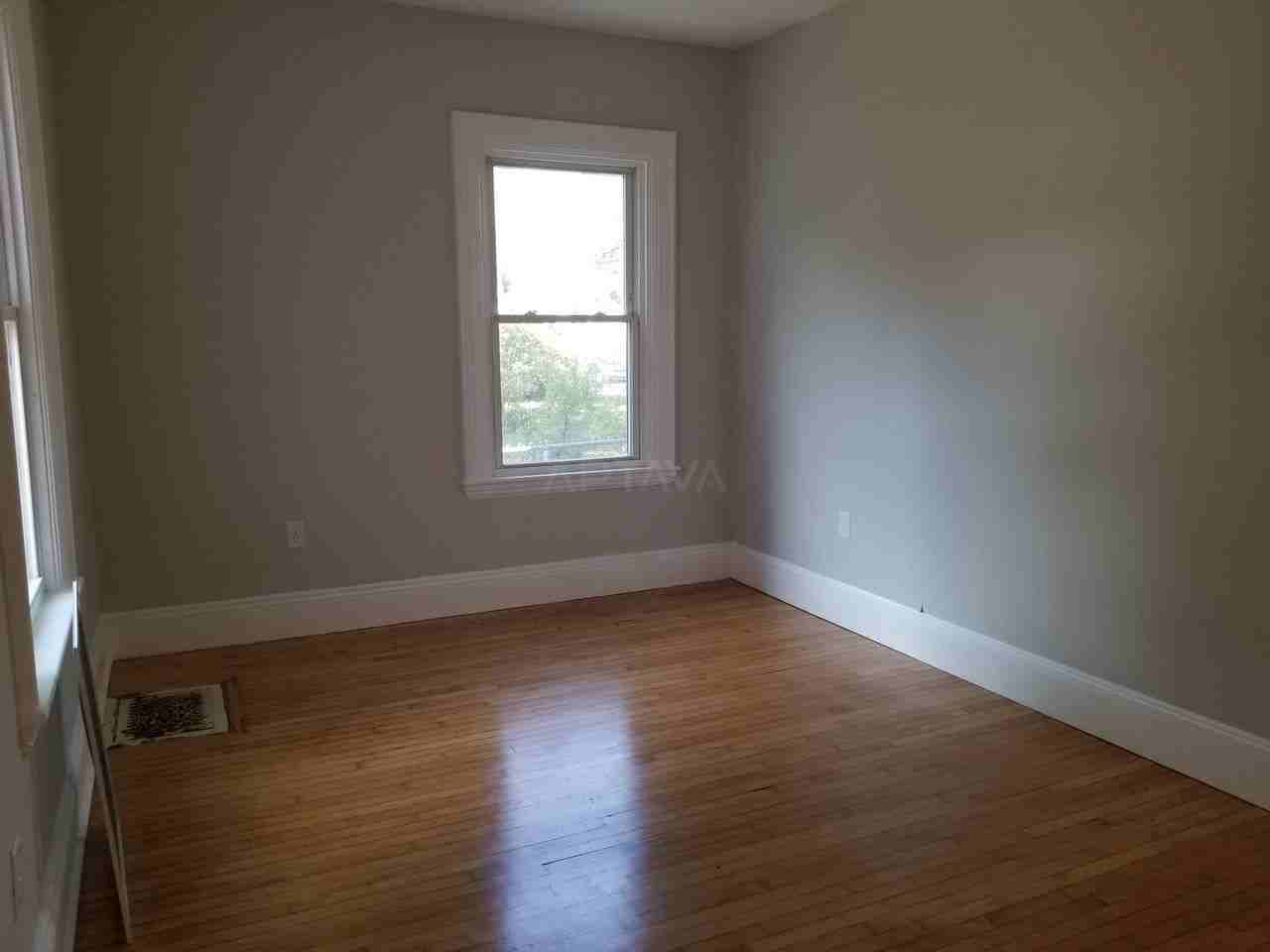 45 Adams St #1 - Photo 5 of 12